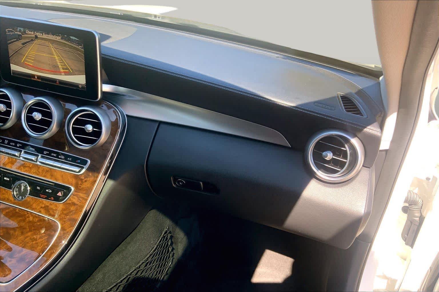 Used 2016 Polar White Mercedes-Benz C 300 Luxury image 19