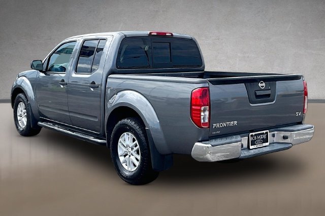 Used 2021 Gray Nissan SV image 9