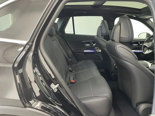 New 2027 Black Mercedes-Benz GLC 300 image 20