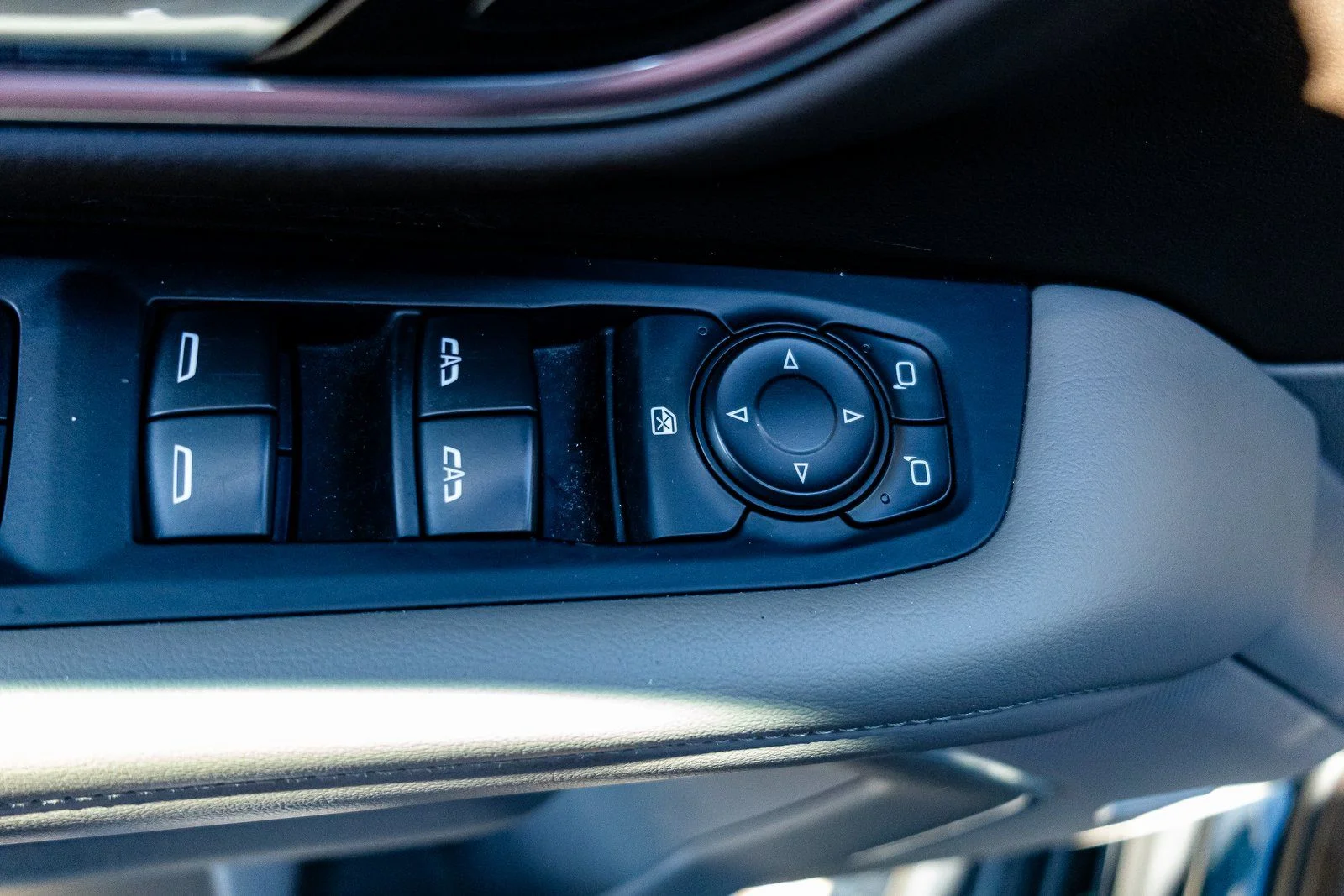 Used 2021 Gray Chevrolet LT image 7