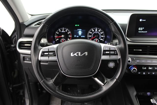 Used 2022 Gravity Gray Kia LX image 22