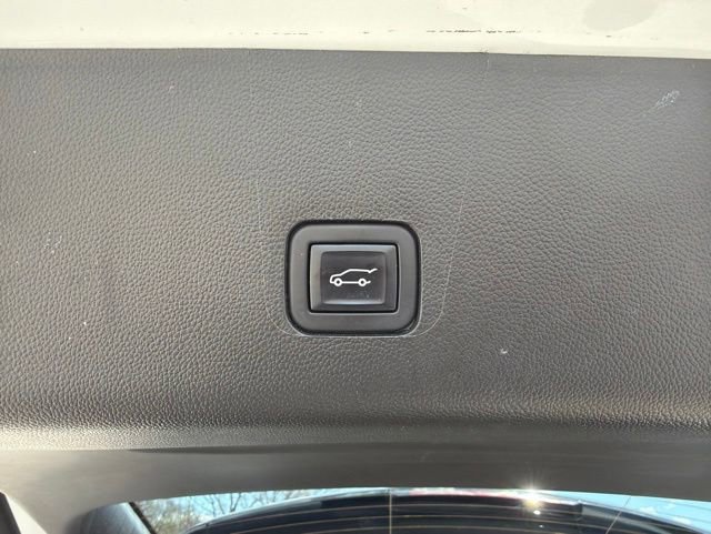 Certified Used 2023 Summit White Chevrolet LT Cloth image 17