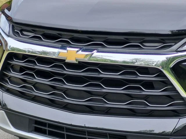Used 2025 Black Chevrolet LT image 24