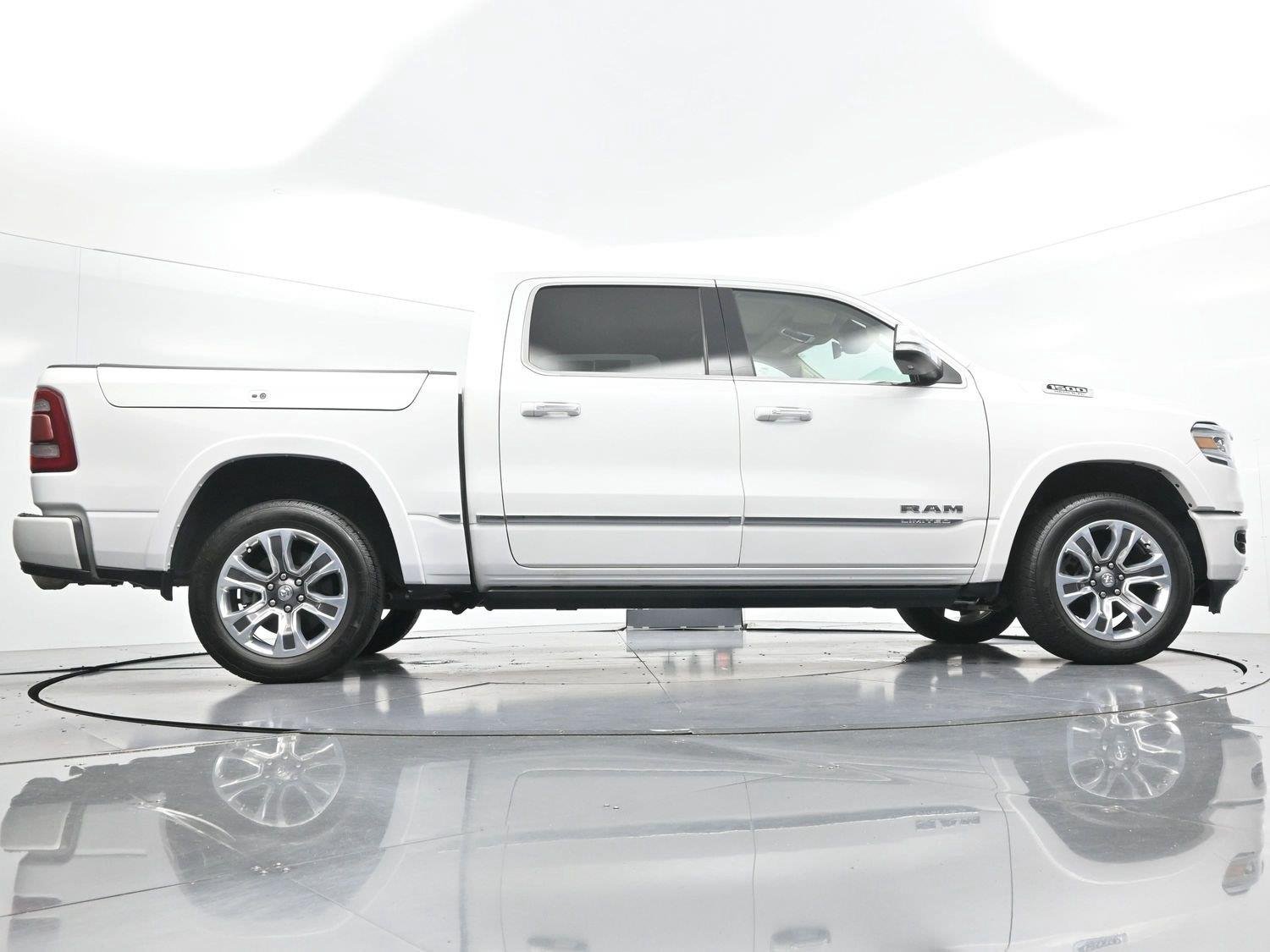 Used 2020 Ivory White Tri-Coat Pearlcoat Ram Limited image 61