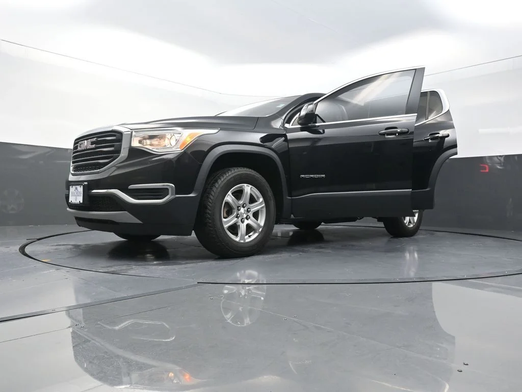 Used 2019 Black GMC SLE-1 image 34