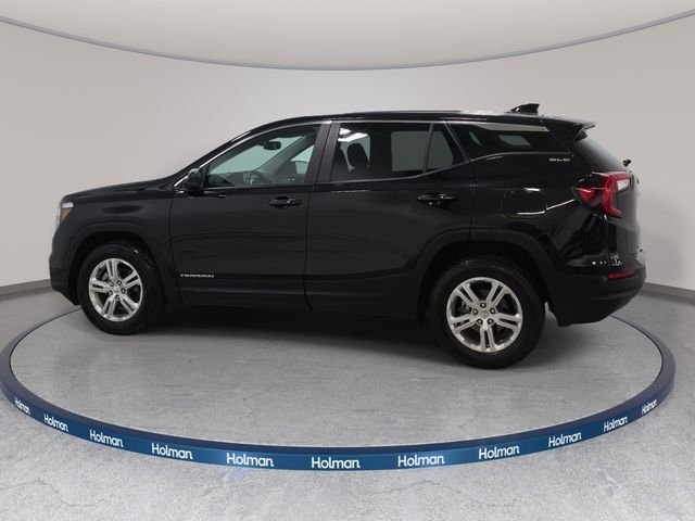 Used 2024 Black GMC SLE image 9