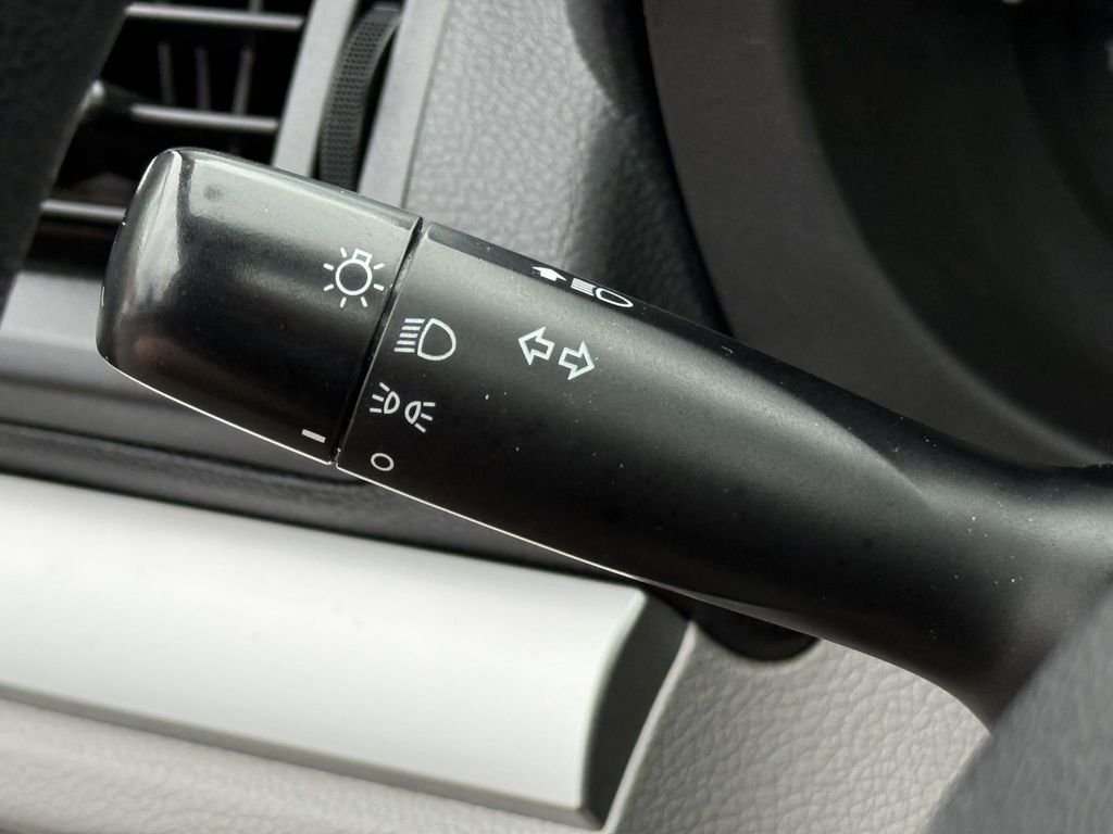 Used 2015 Venetian Red Pearl Subaru 2.5i Premium image 26