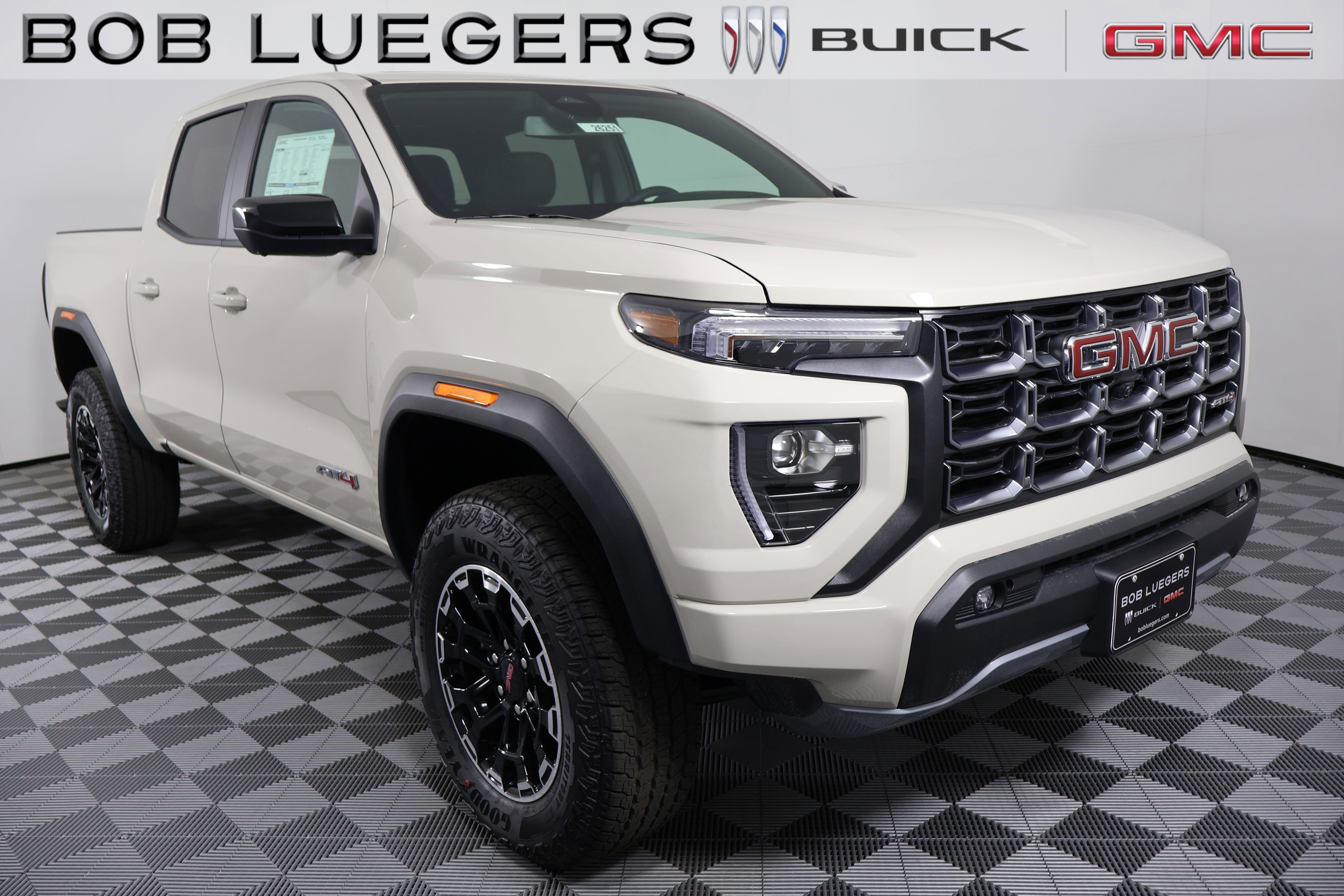 2026 GMC Canyon 4WD AT4 Crew Cab Short Box's photo