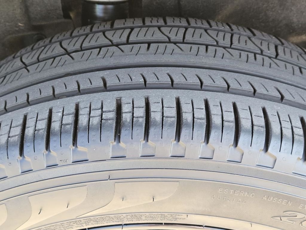 Used 2025 Black Jeep Limited image 48
