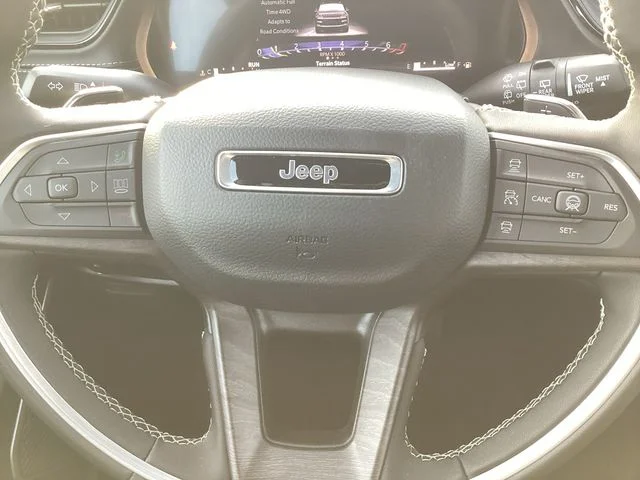 New 2026 Velvet Jeep LIMITED 4X4 image 13