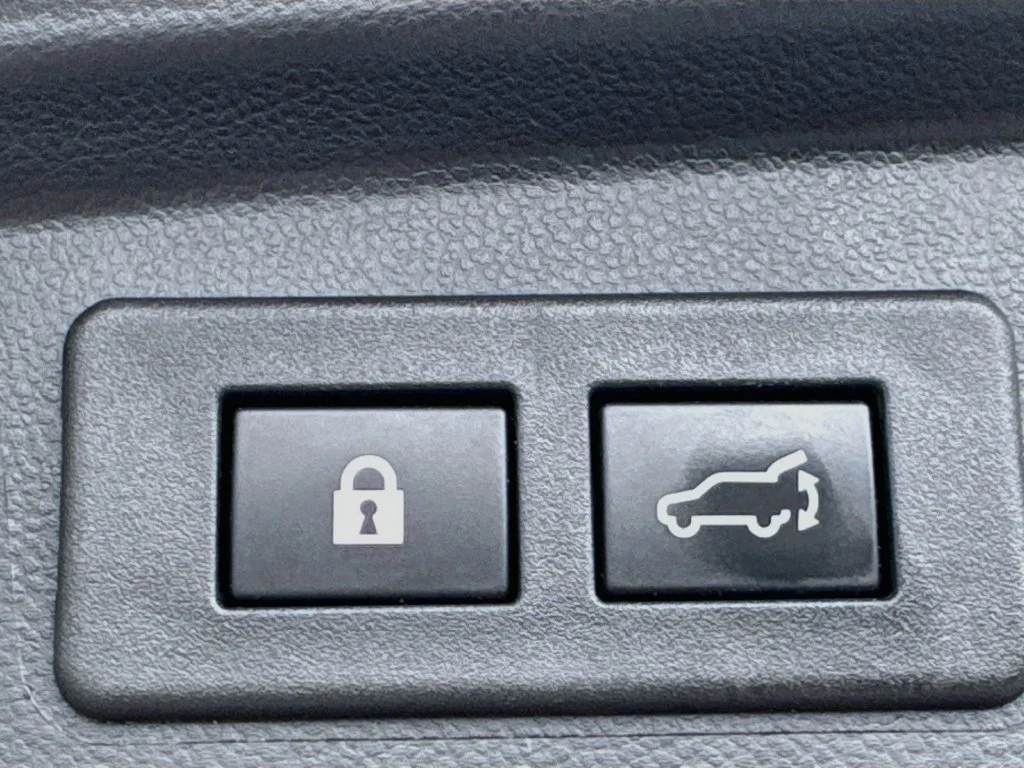 Used 2022 Blue Subaru Limited image 33