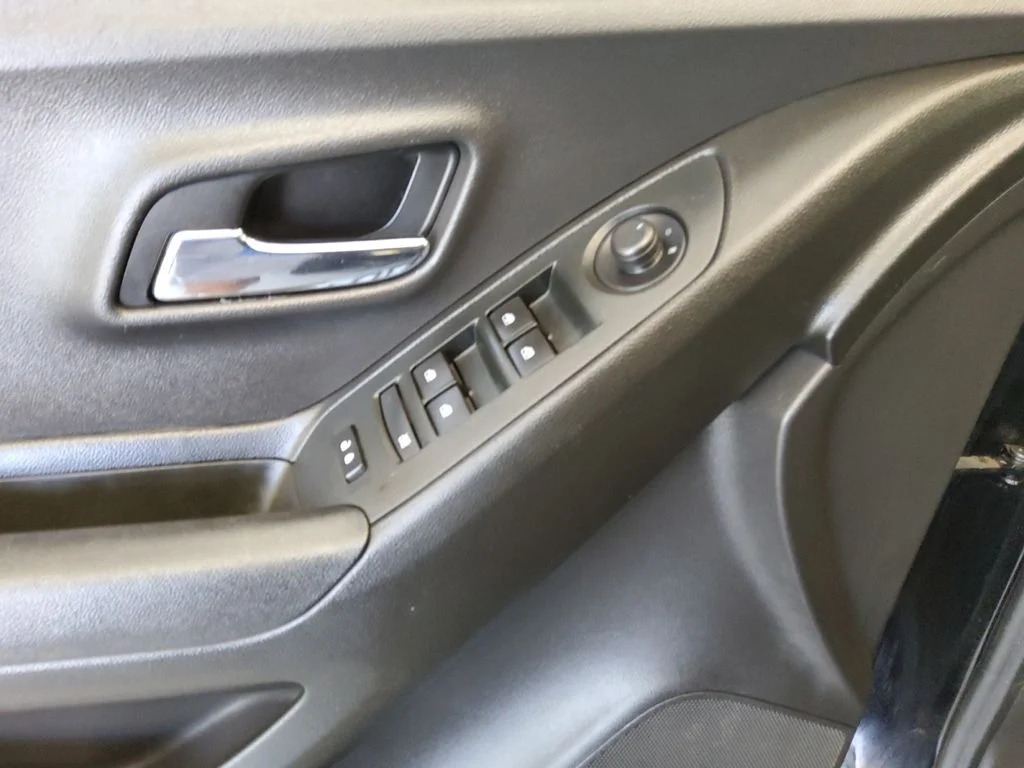Used 2018 Black Chevrolet LS image 12