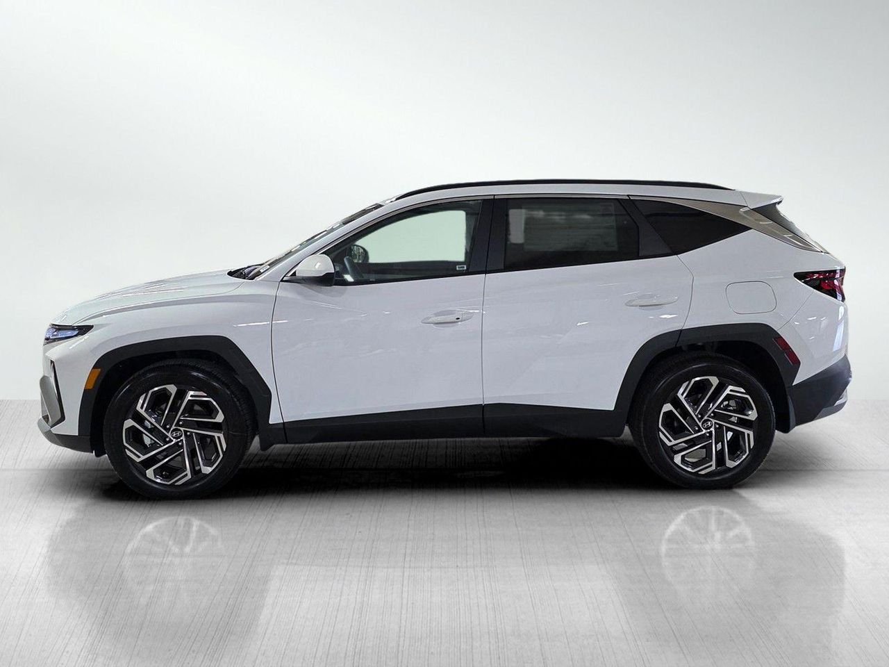 New 2026 White Pearl Hyundai SEL Plus FWD image 4