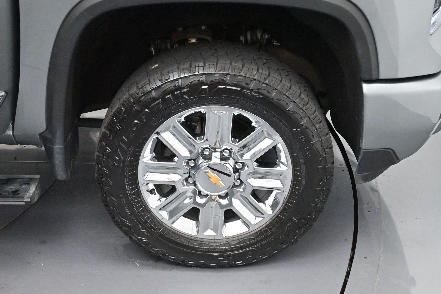 Used 2024 Sterling Gray Metallic Chevrolet High Country image 35