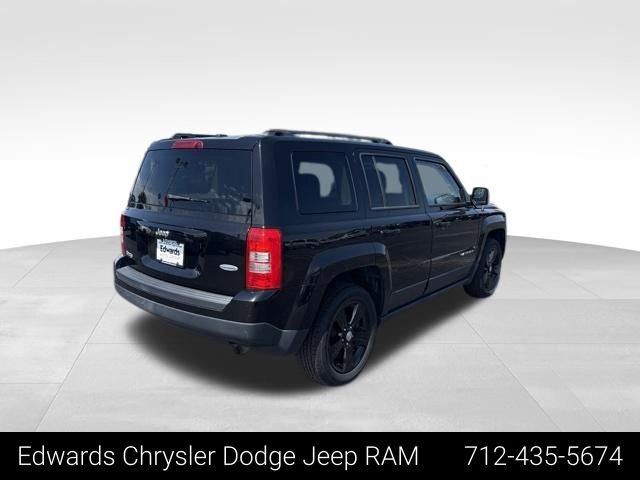 Used 2017 Black Jeep Latitude image 8