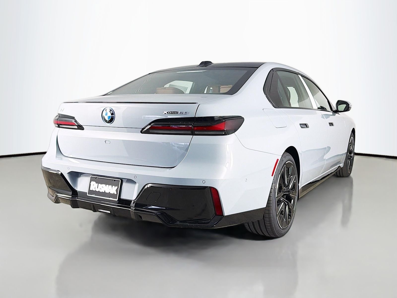 New 2026 Brooklyn Grey Metallic BMW xDrive60 image 7