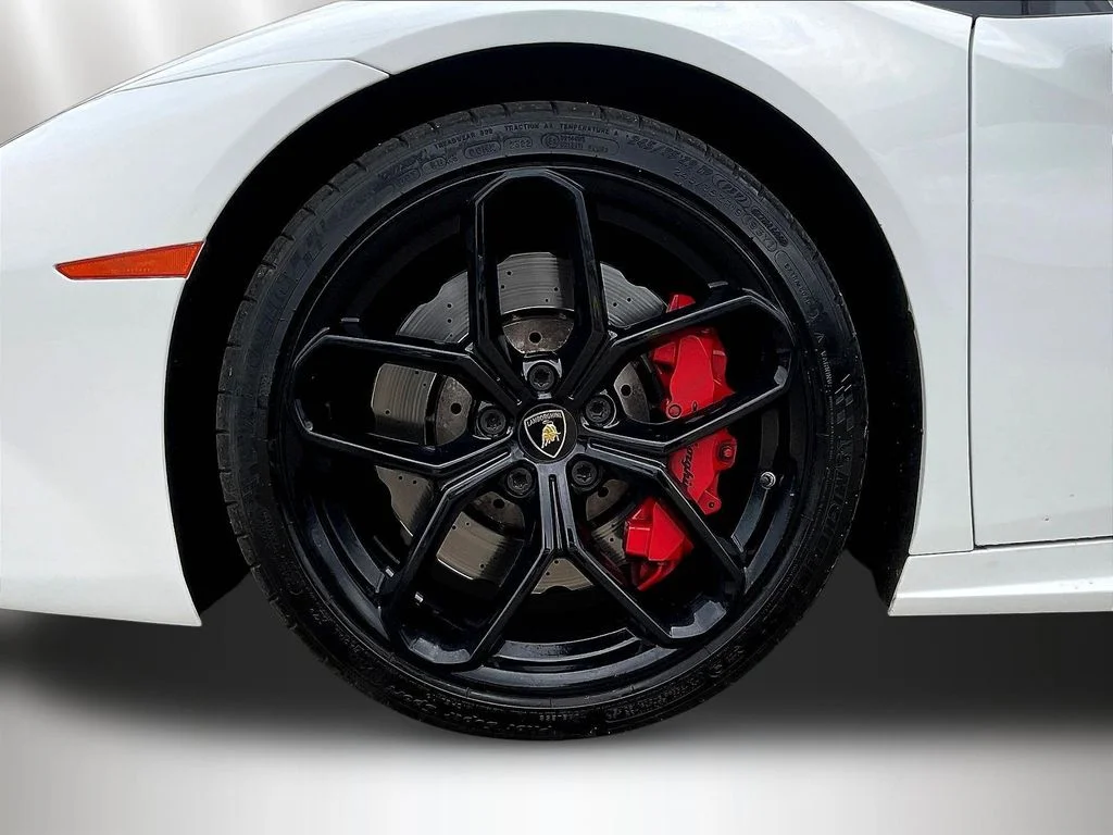 Used 2019  Lamborghini LP580-2S image 30