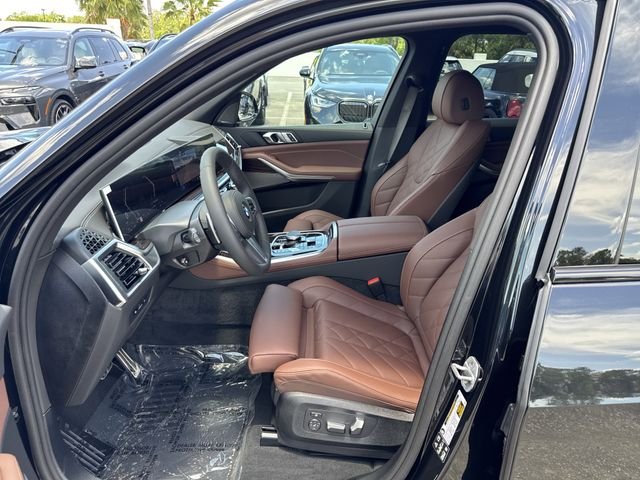 New 2026 Black Sapphire Metallic BMW xDrive40i image 14