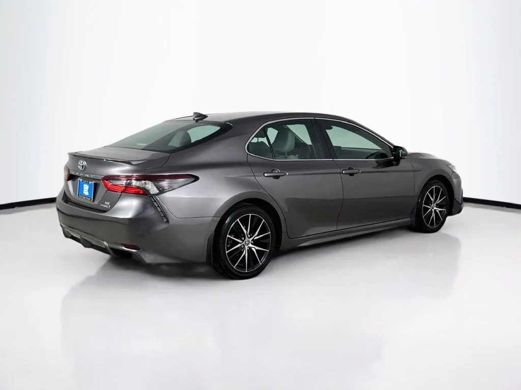 Used 2022 Predawn Gray Mica Toyota SE image 8