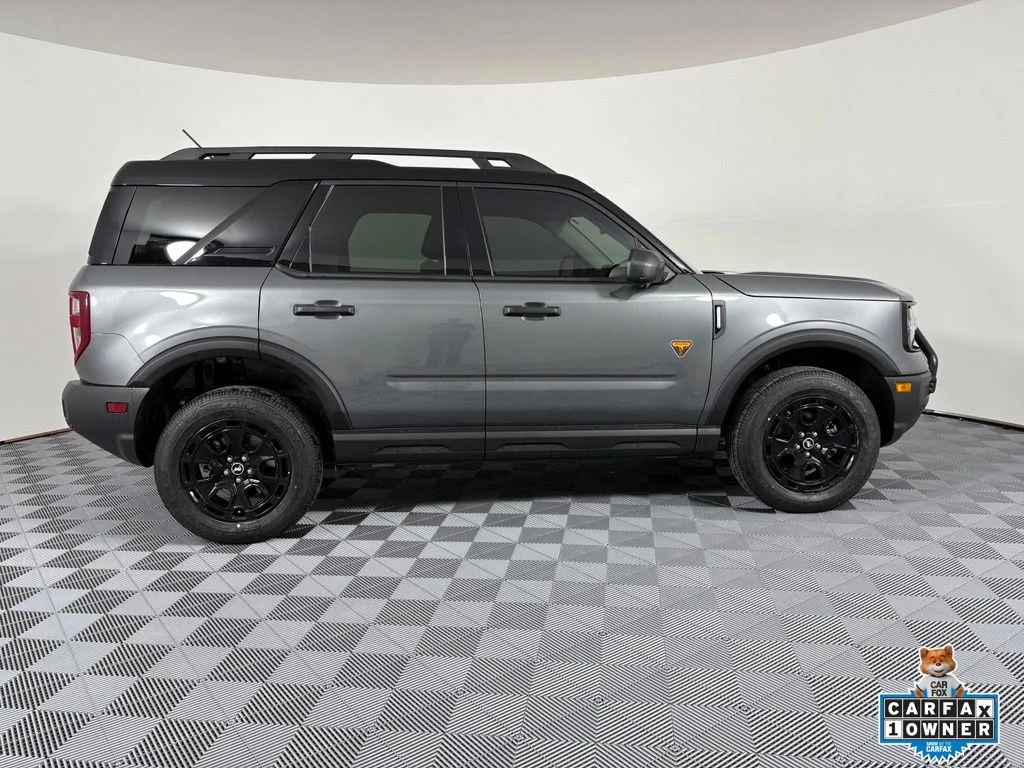 Used 2025 Gray Ford Badlands image 7