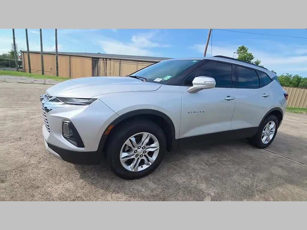 Used 2019 Silver Chevrolet Base image 32