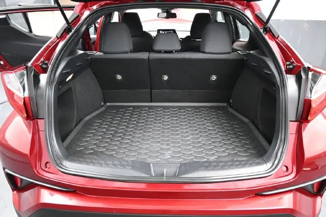 Used 2019 Red Toyota LE image 9