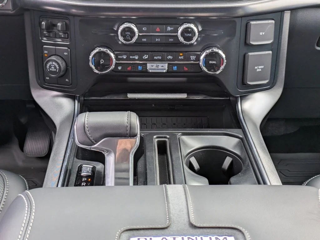 New 2026 Star White Metallic Tri-Coat Ford Platinum image 23