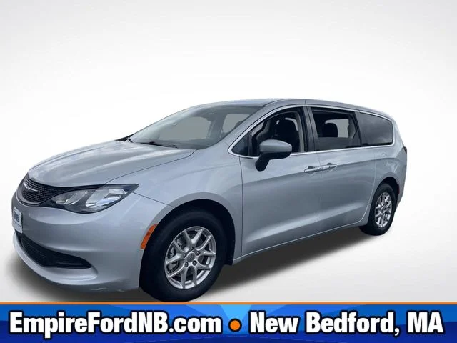 2023 Chrysler Voyager