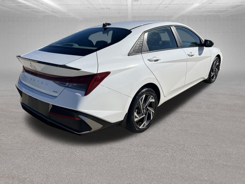 2025 Hyundai Elantra Blue - Photo 6