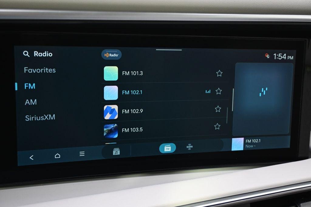 New 2026 White Pearl Hyundai SEL AWD image 28