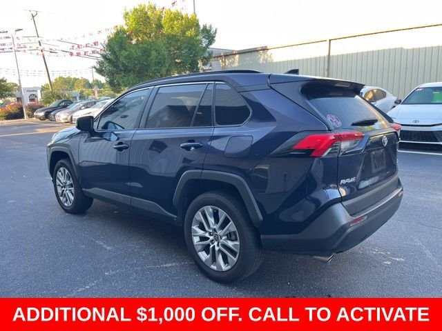 Used 2023  Toyota XLE Premium image 40