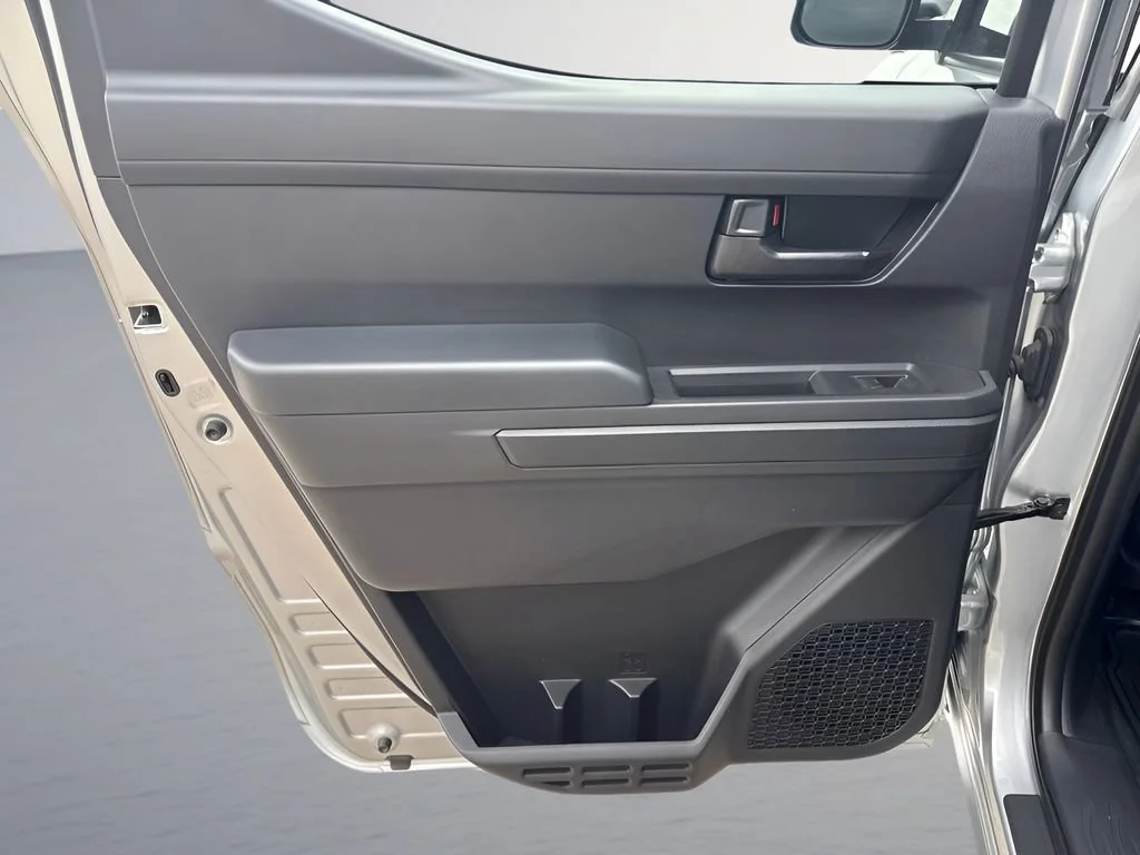 Used 2025  Toyota SR image 27
