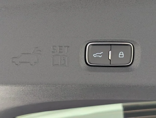New 2027 Star White Metallic Tri-Coat Ford Active image 58
