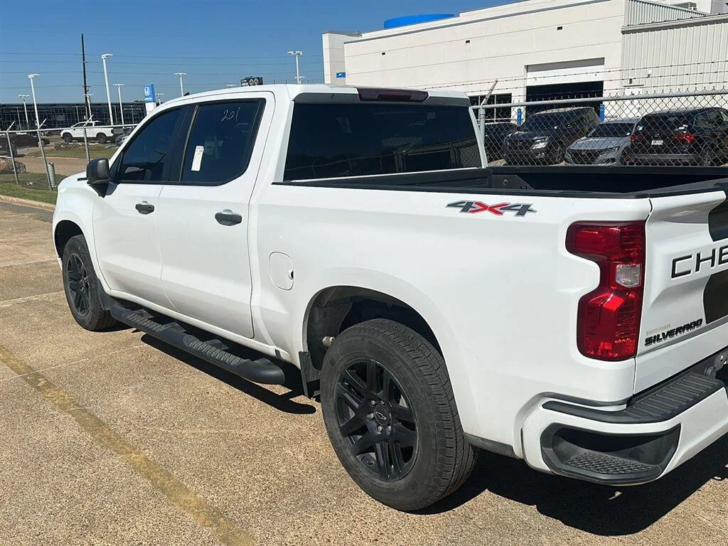 Used 2023 Summit White Chevrolet Custom image 7
