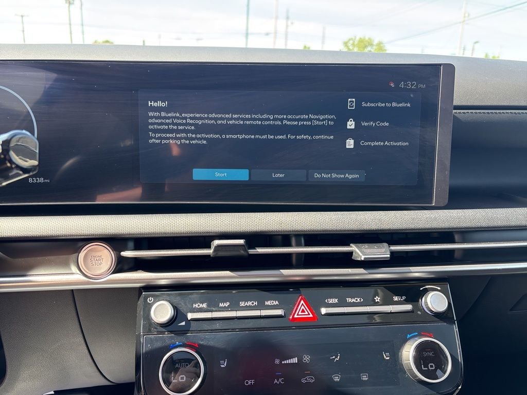 Certified Used 2025 Gray Hyundai SEL Convenience image 19