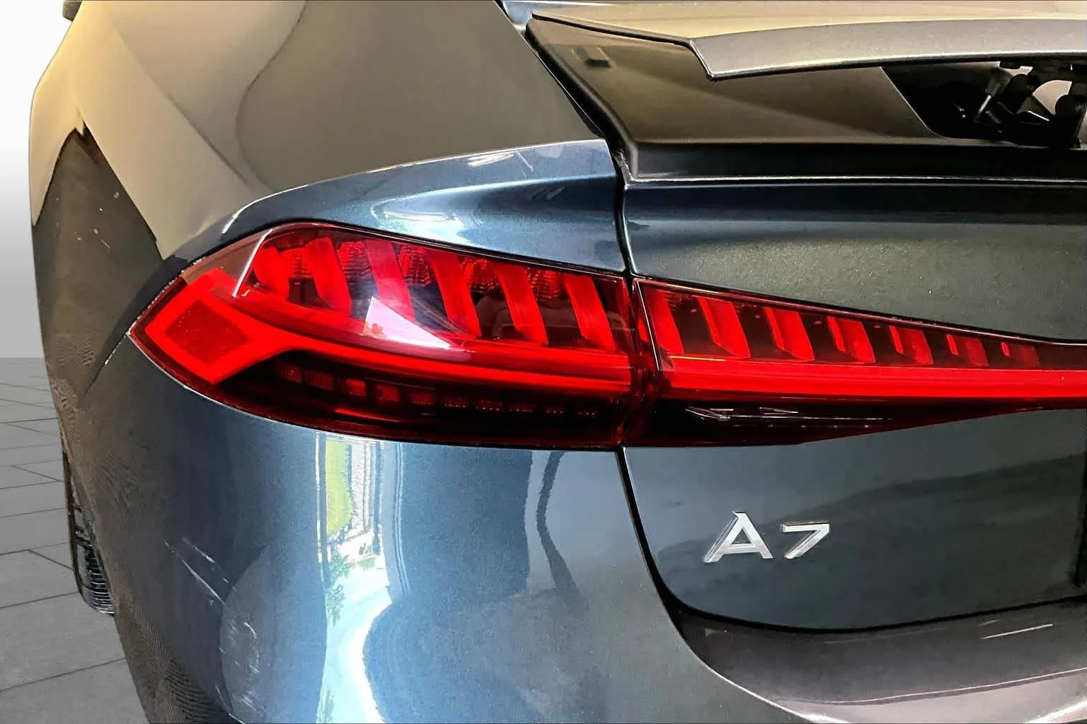 Used 2019 Triton Blue Audi Premium image 28