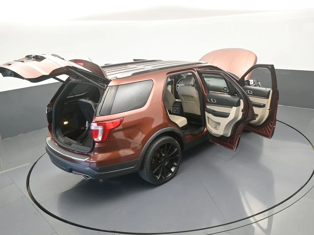 Used 2018 Cinnamon Glaze Metallic Ford XLT image 66