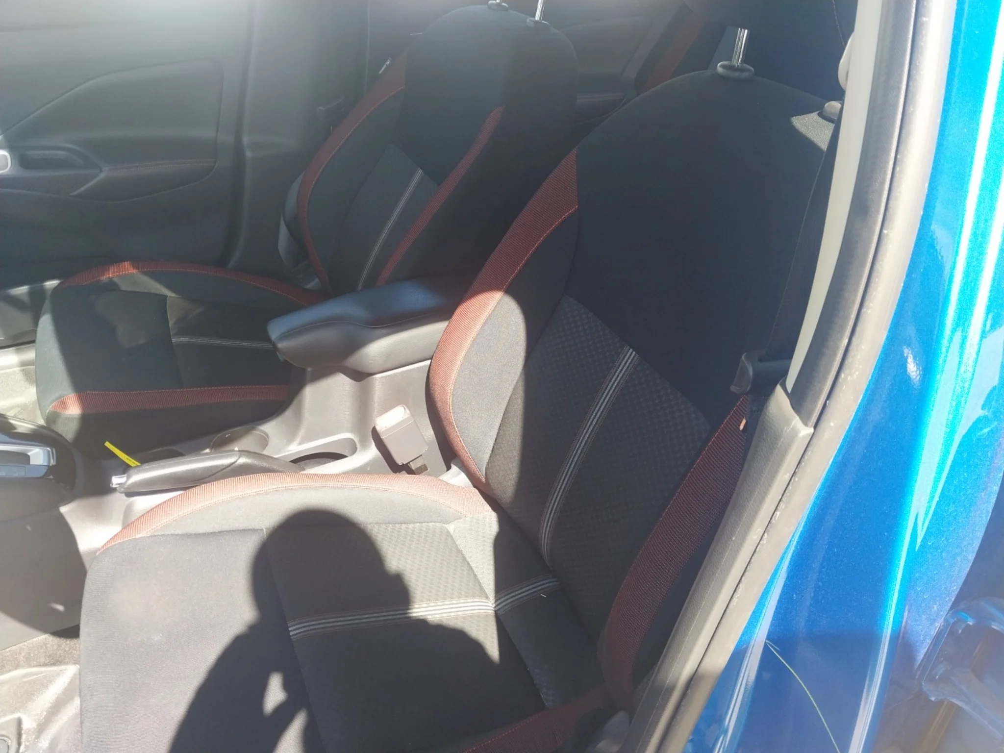 Used 2023 Electric Blue Metallic Nissan SR image 4