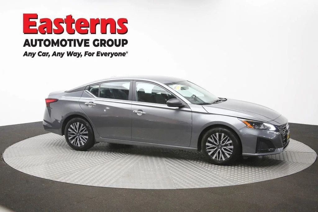 Used 2025 Gray Nissan 2.5 SV image 50