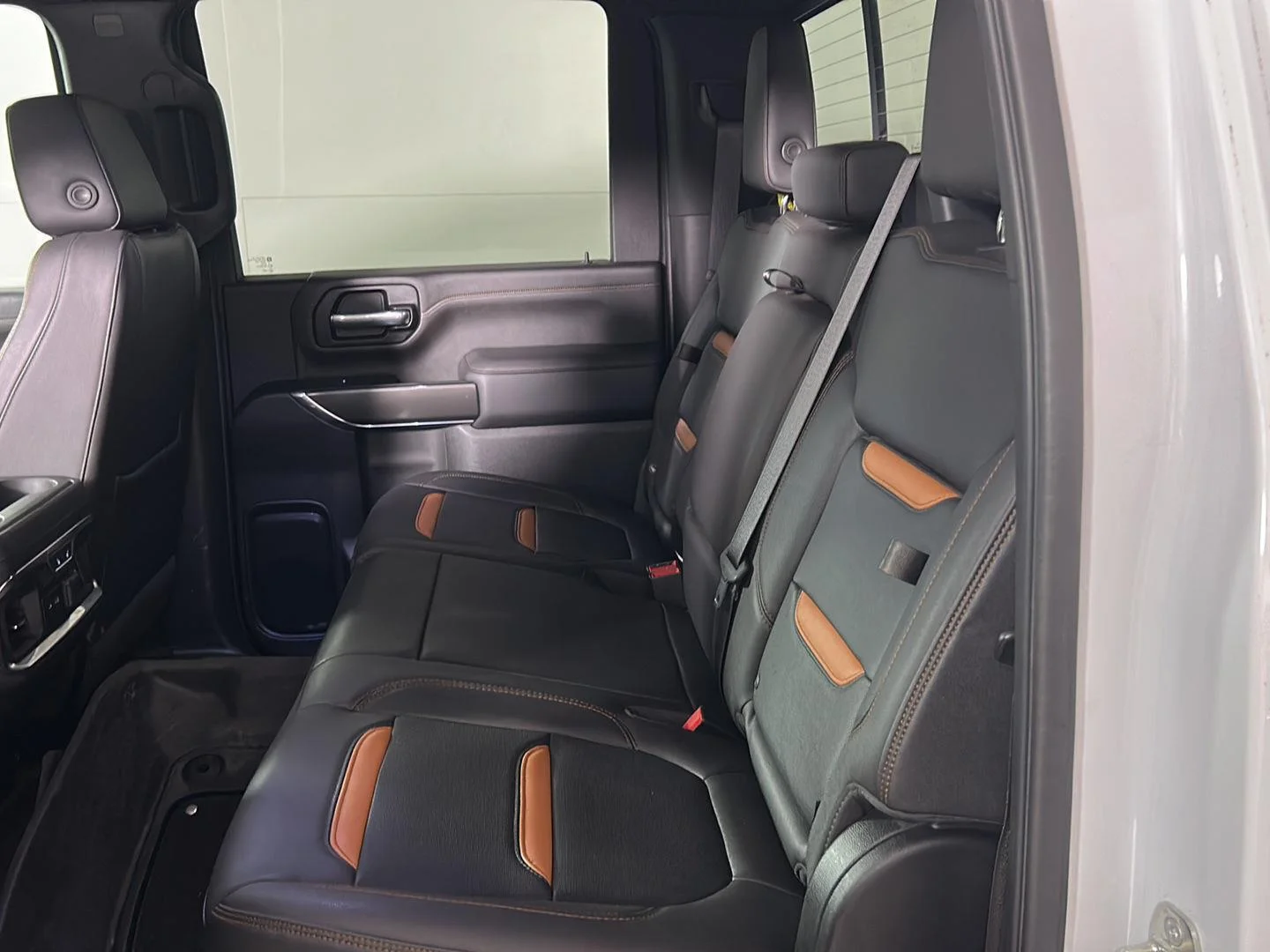 Used 2021 Summit White GMC AT4 image 17