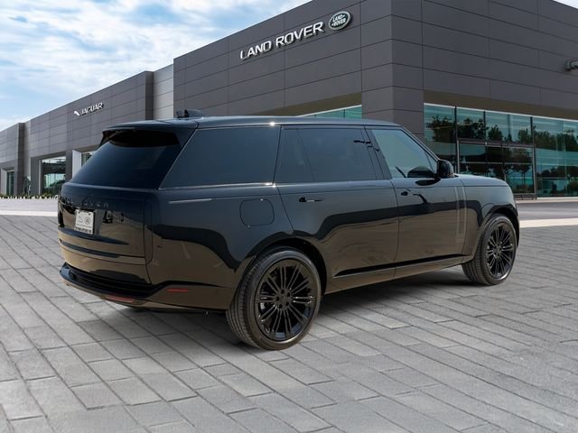 New 2026 Santorini Black Land Rover SE image 5