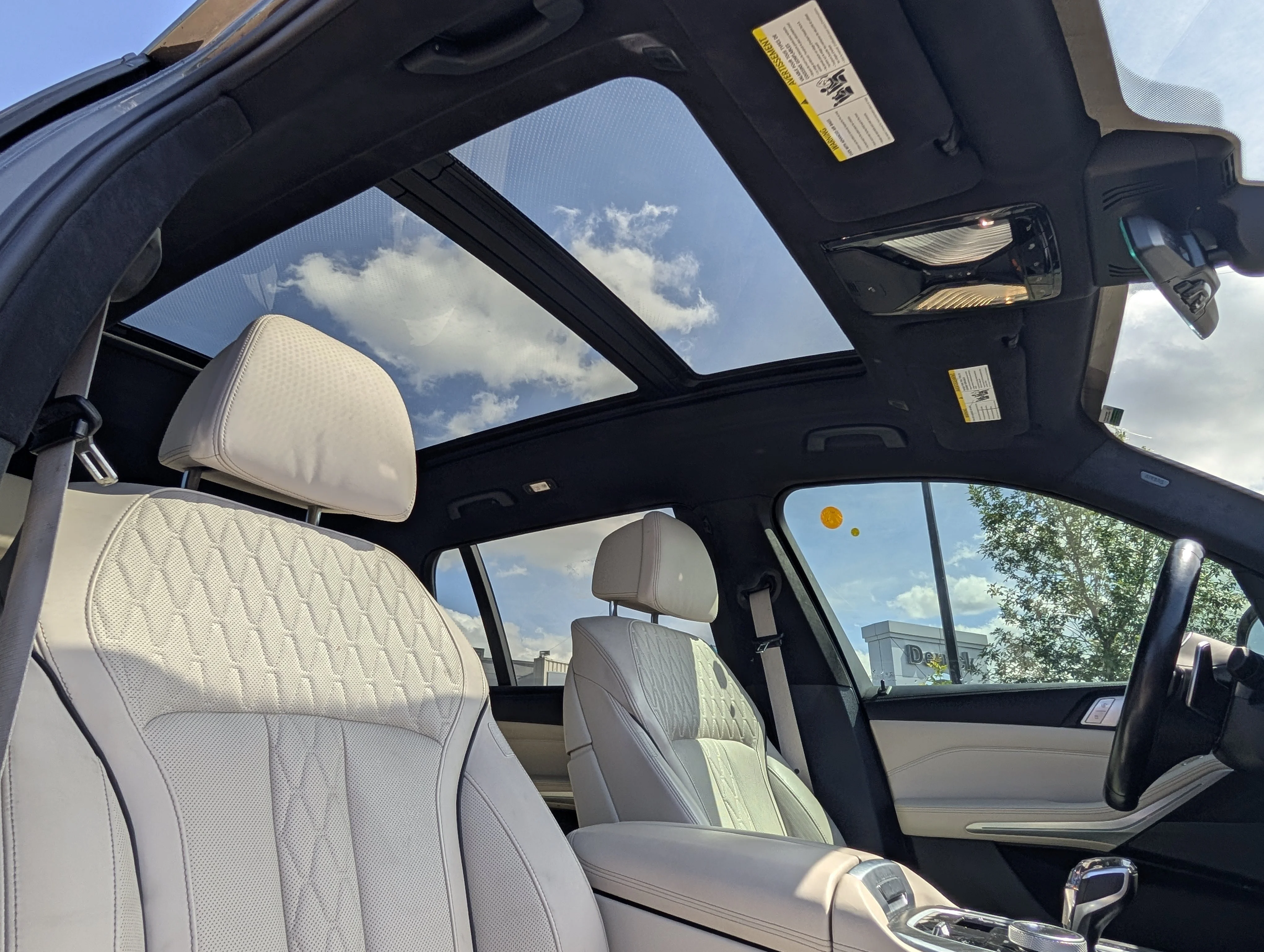 Used 2022 Manhattan Metallic BMW xDrive40i image 25