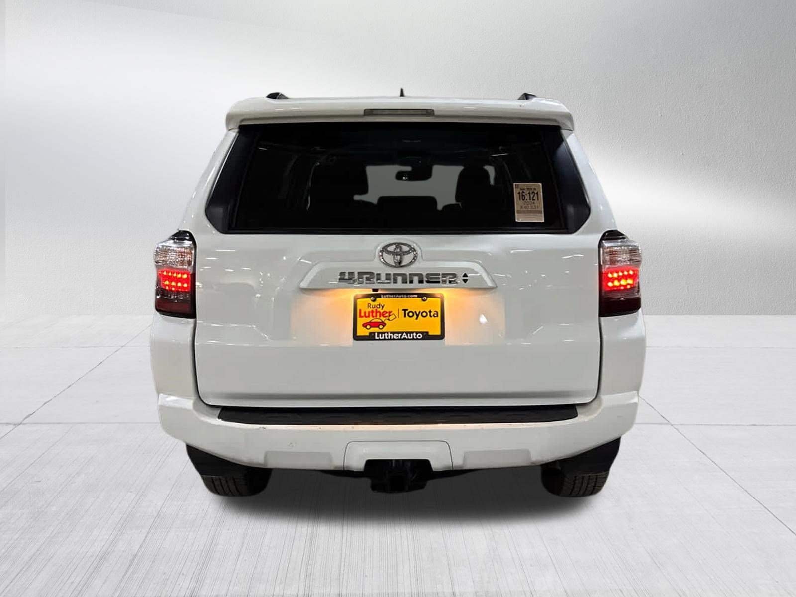 Used 2024 Ice Cap Toyota SR5 Premium image 5