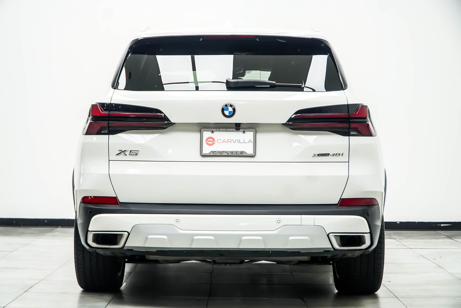 Used 2024 White BMW xDrive40i image 13