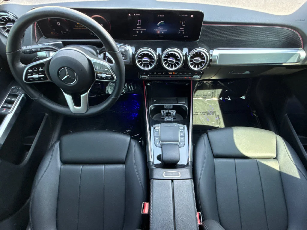 Used 2021 White Mercedes-Benz GLB 250 image 11