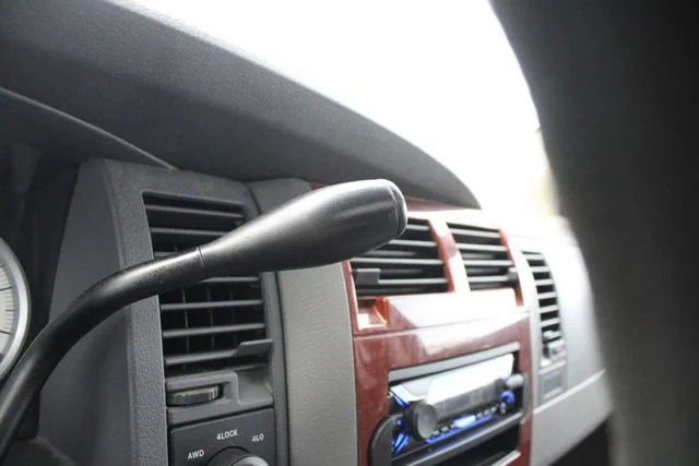 Used 2004 Blue Dodge SLT image 13