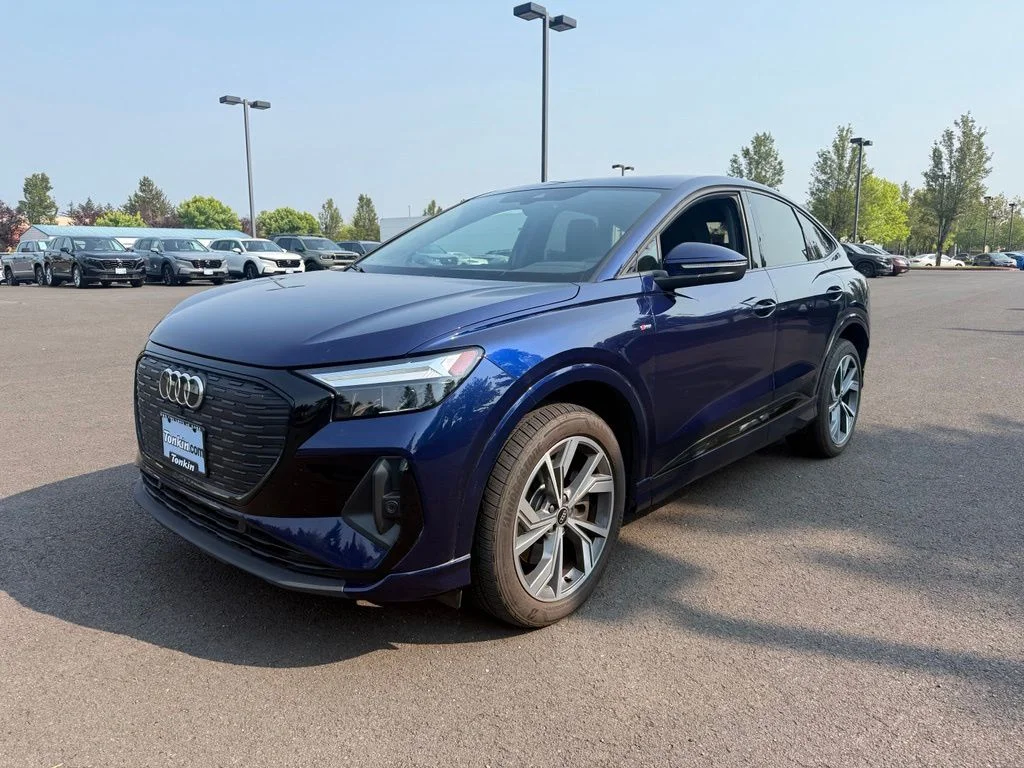 Used 2023 Navarra Blue Metallic Audi Premium image 3