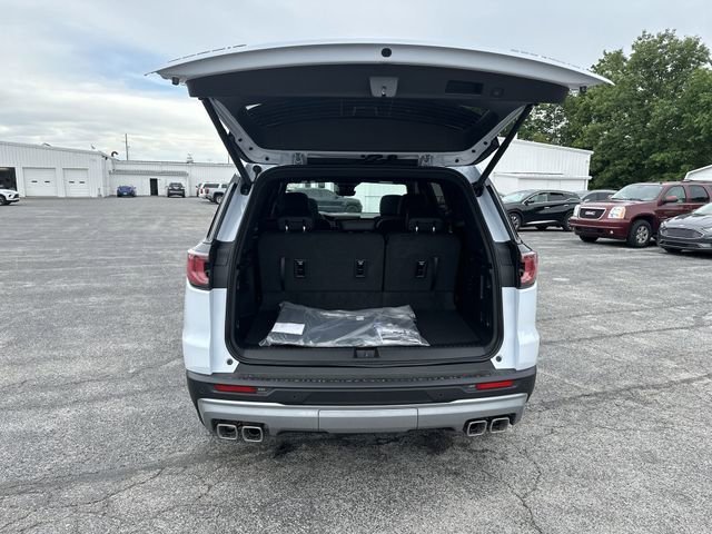 New 2026 Glacier White Tricoat GMC Elevation image 23