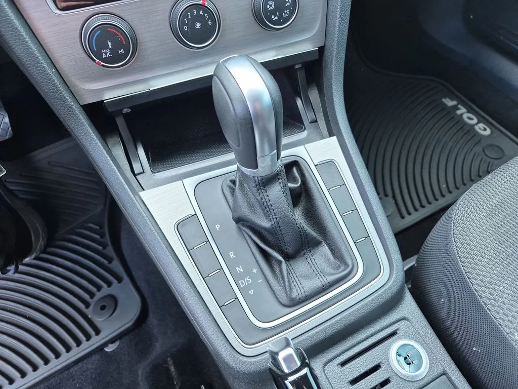 Used 2016 Black Volkswagen S image 28