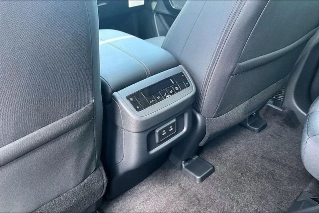 New 2026 Nissan Pathfinder SV 4D Sport Utility